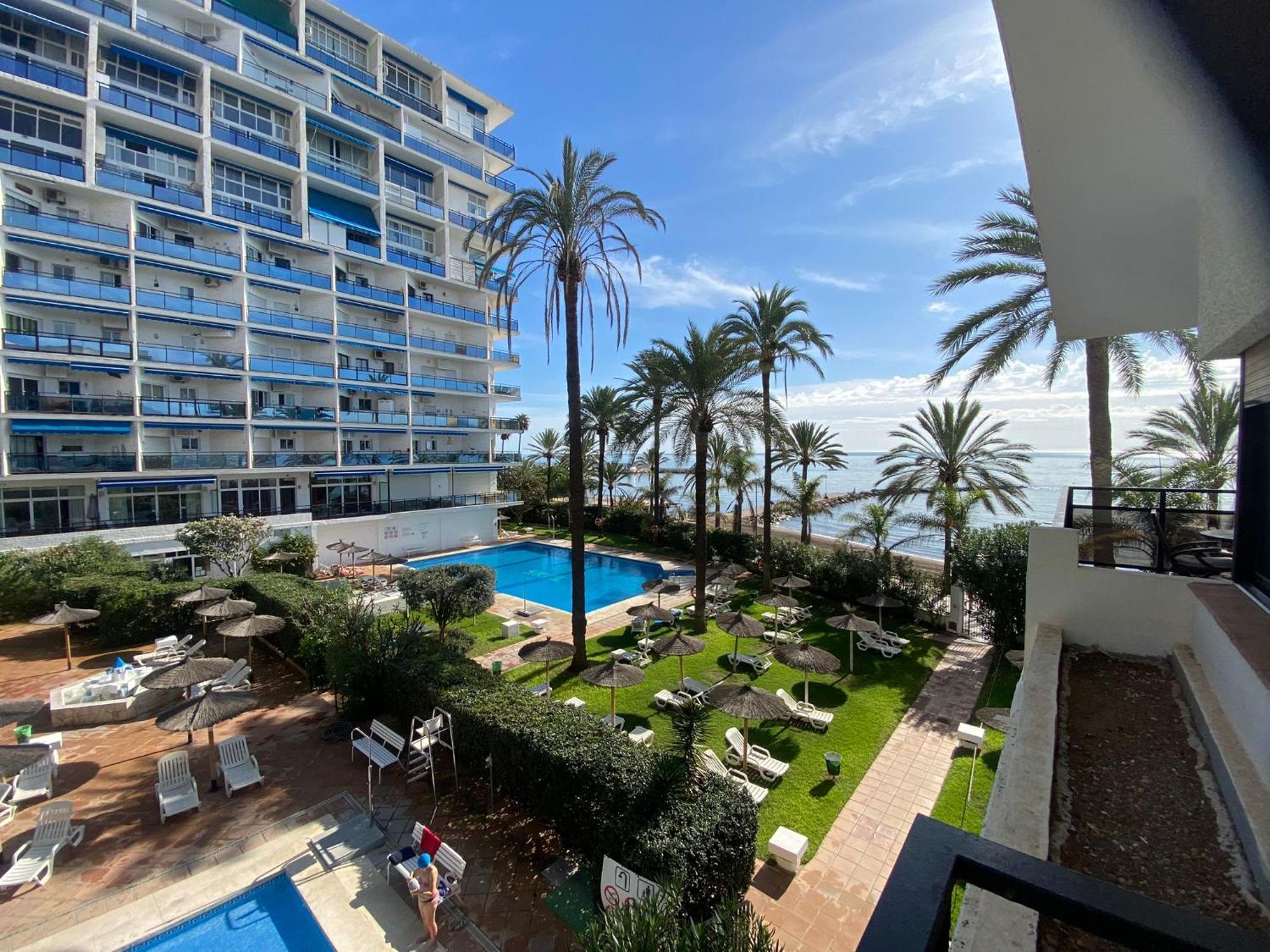 Skol - One Bedroom - Pool And Sea Views *